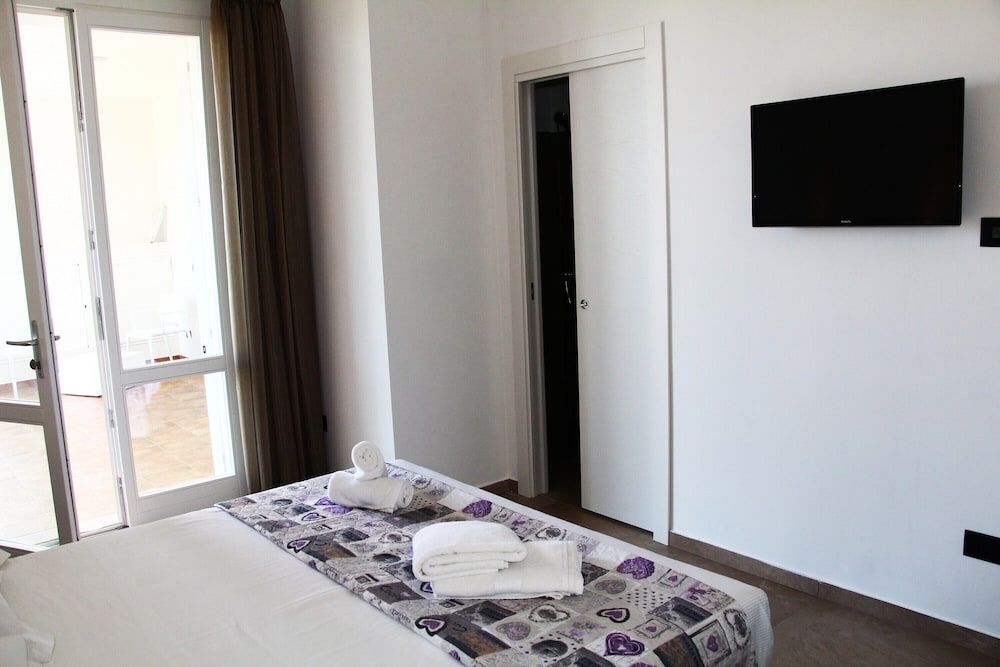 Room (extra bed) photo 3