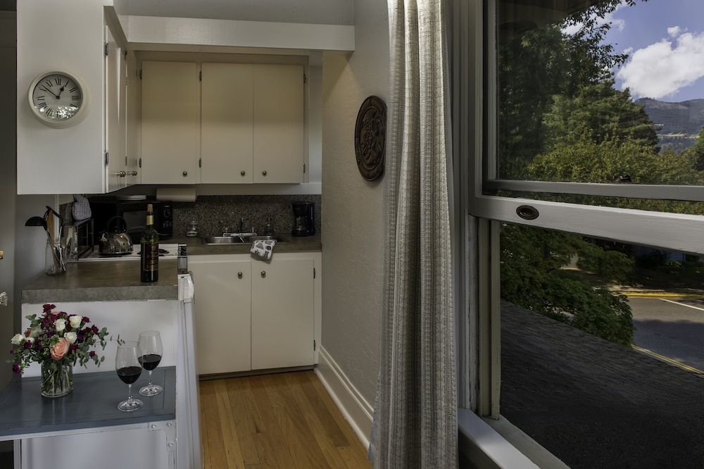 Rose Suite photo 2
