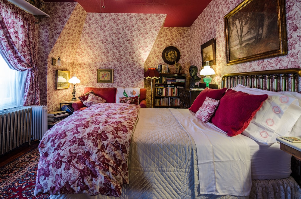 Standard Room, 1 Queen Bed