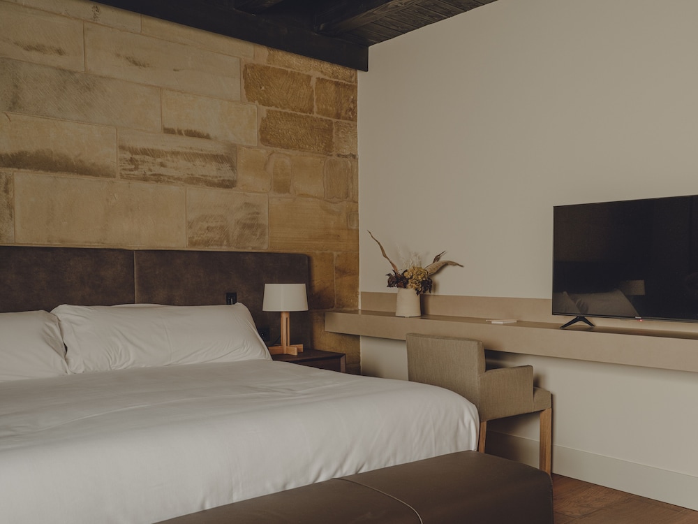 Superior Double Room, Non Smoking, Courtyard View