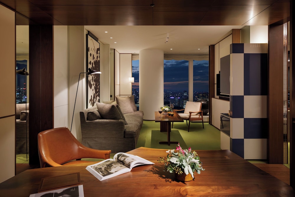 Suite, City View (2 King Beds)
