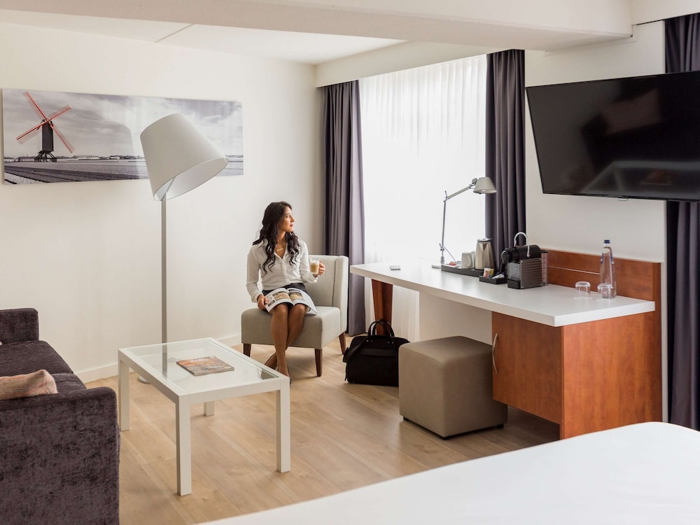 Superior Room, 1 King Bed with Sofa bed, Non Smoking photo 1
