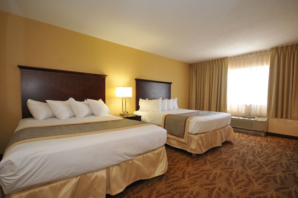 Room, 2 Double Beds - Photo 2