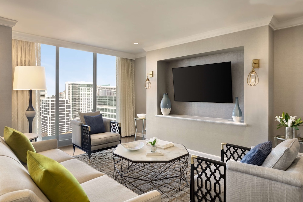 Fairmont Gold, Presidential Suite, 1 King Bed with Sofa bed photo 2