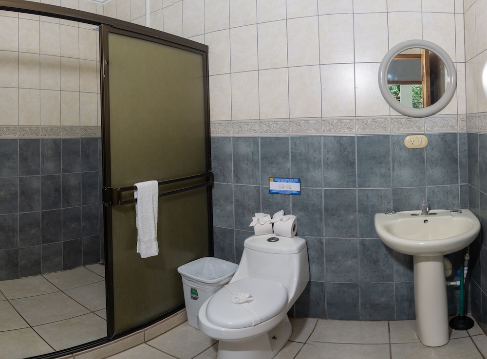 Deluxe Shared Dormitory, Women only photo 3
