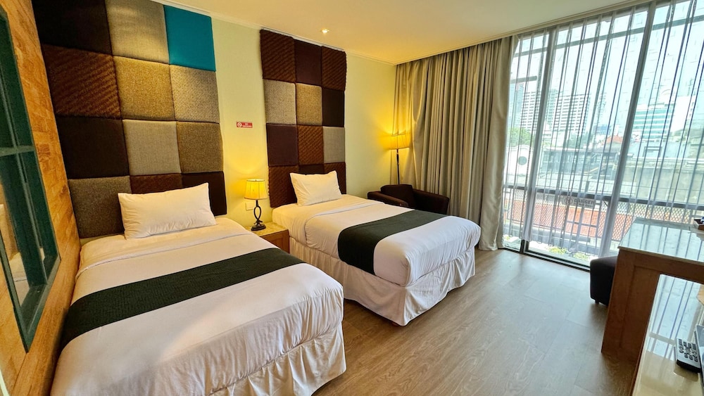 Standard Twin Room