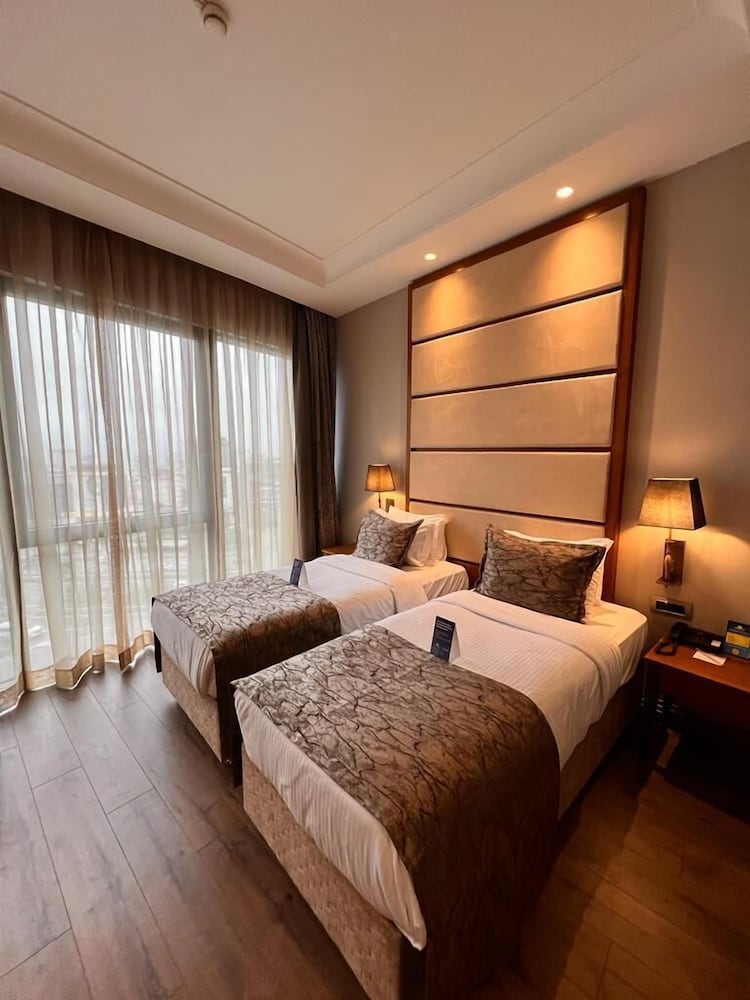 Room, 2 Twin Beds, City View photo 2