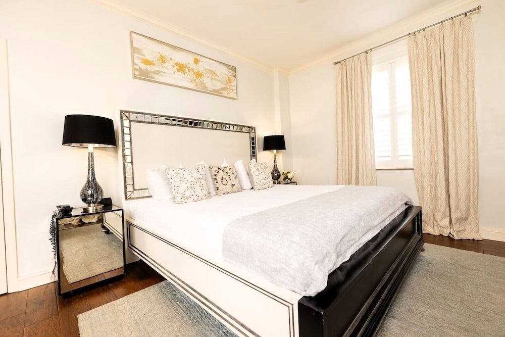 Standard Apartment, 1 Queen Bed, Non Smoking photo 2