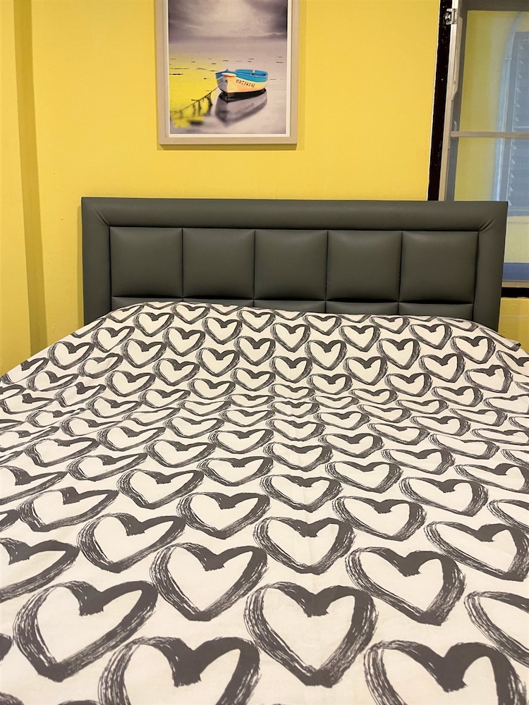 Superior Double Room, 1 Queen Bed with Sofa bed, Ensuite, Garden Area photo 2