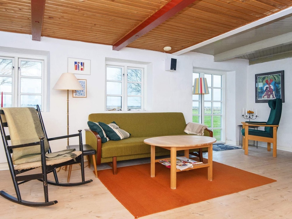 Classic House, 5 Bedrooms photo 3