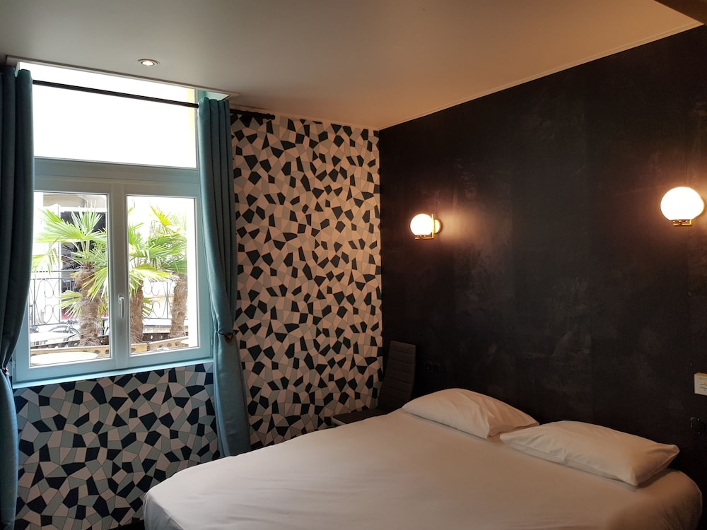 Deluxe Room - Photo 1