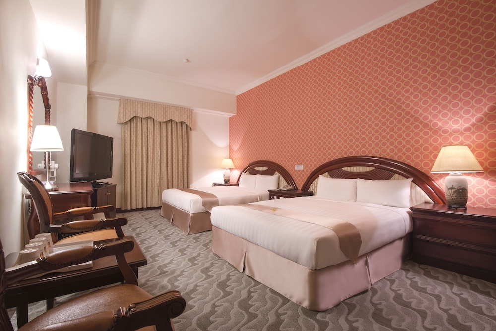 Standard Quadruple Room, 2 Double Beds photo 2