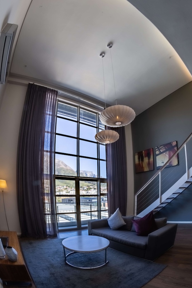 Deluxe Loft, 2 Twin Beds - Photo 1