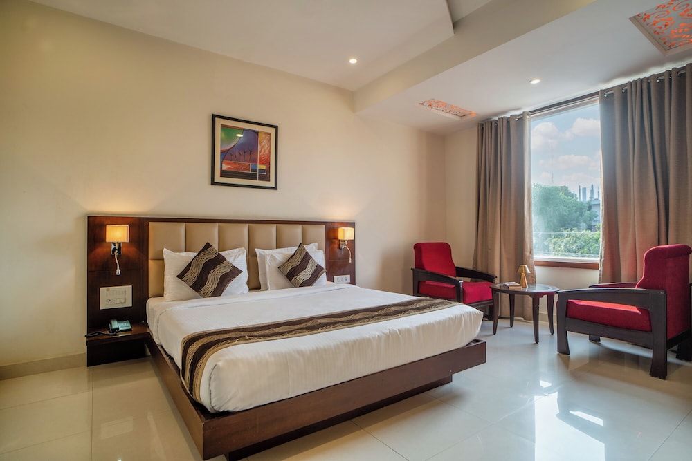 Deluxe Room - Photo 19