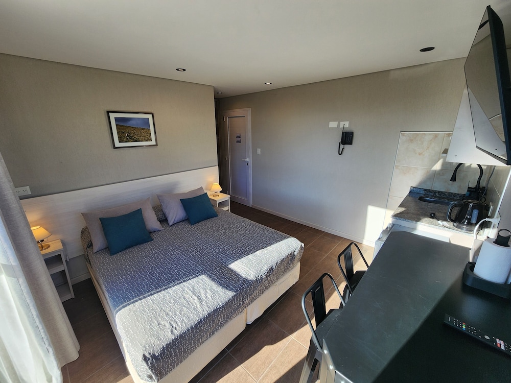 Economy Double Room photo 2