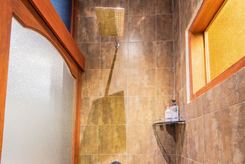 Royal Orchid Villa - Photo 5