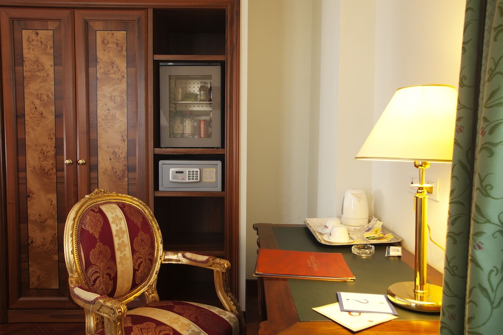 Superior Triple Room photo 2