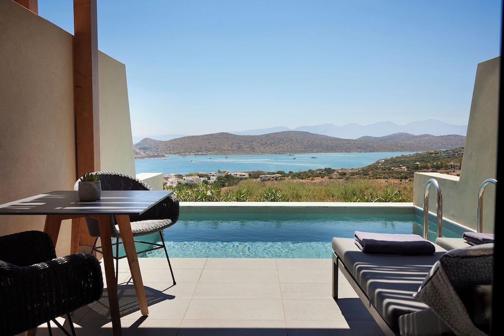 Superior Room with Private Pool - Sea View - Photo 5