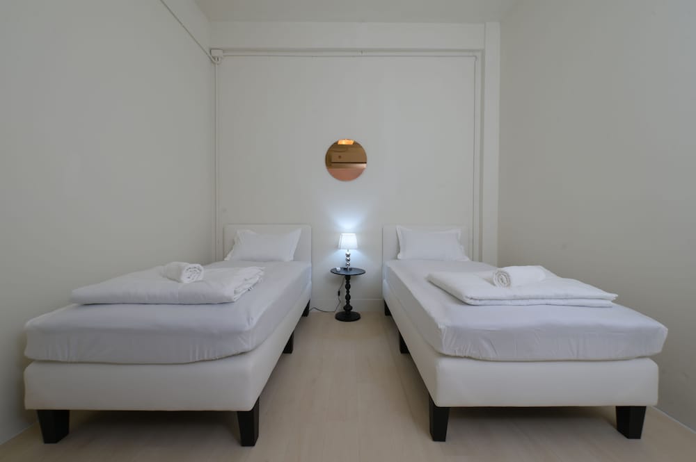Deluxe Apartment, City View