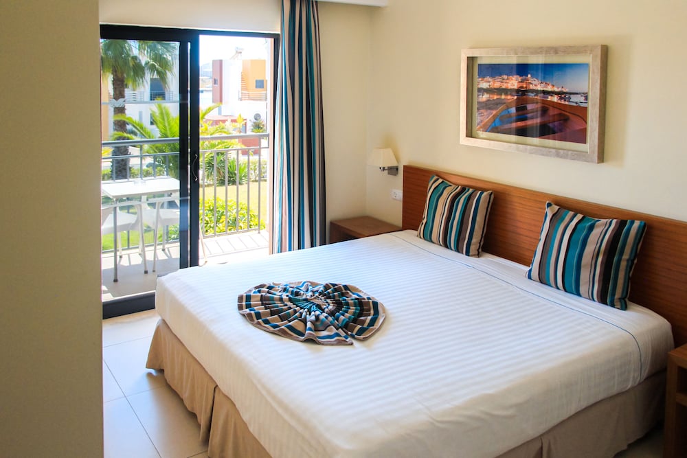 Double Room, River View - Photo 2