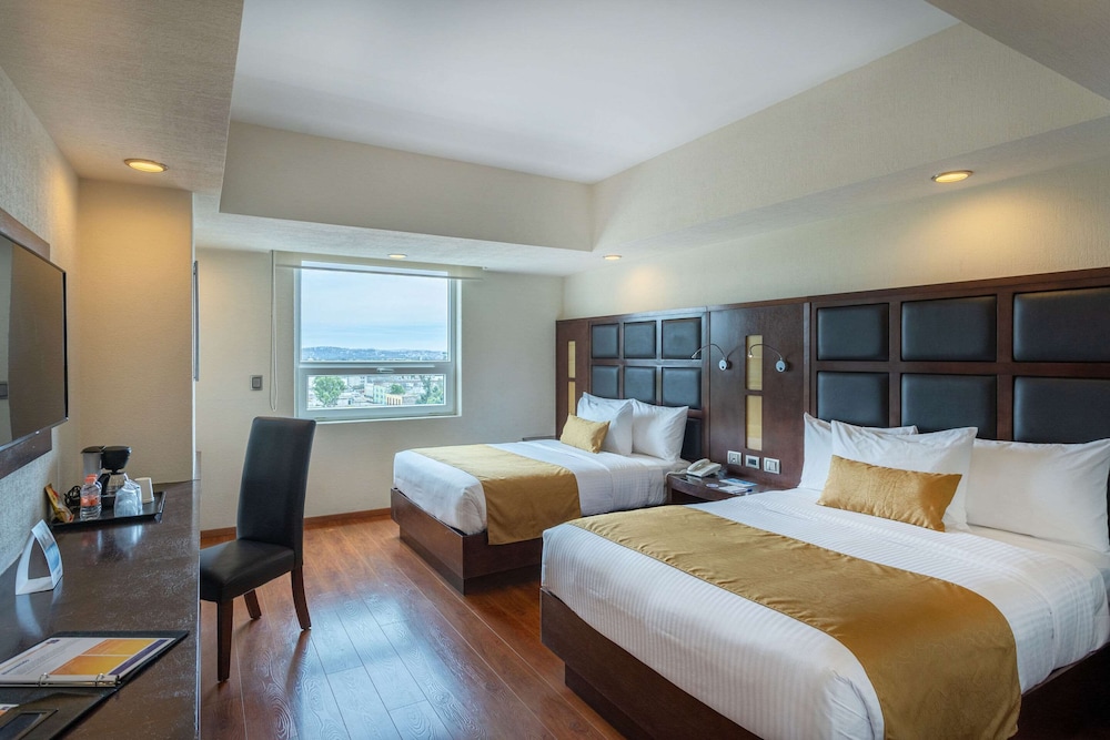 Standard Room, 2 Queen Beds, Non Smoking photo 1