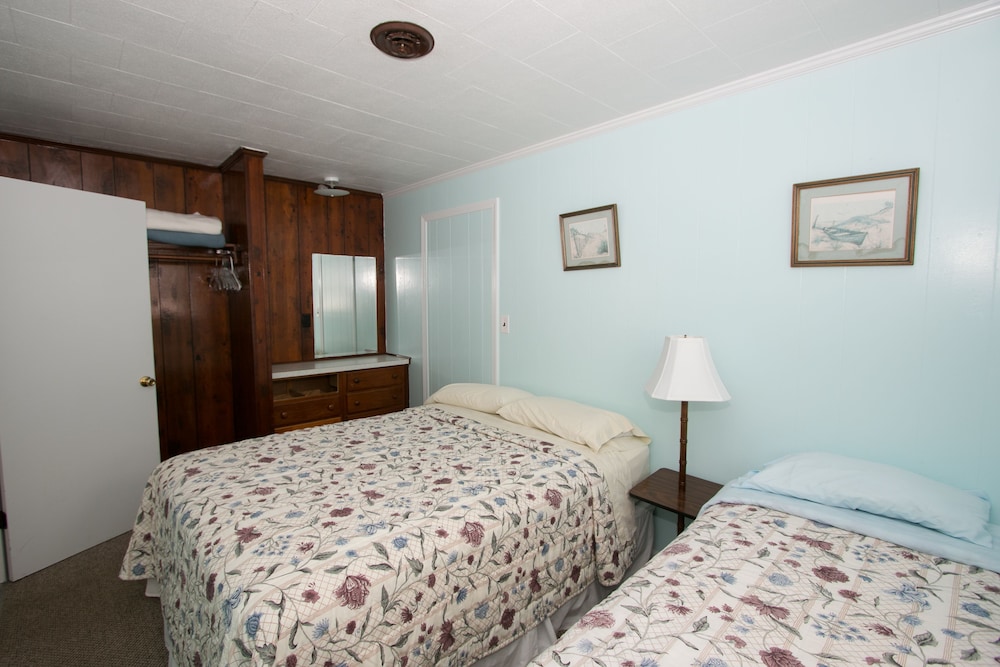 Standard House, Multiple Bedrooms, Oceanfront photo 1