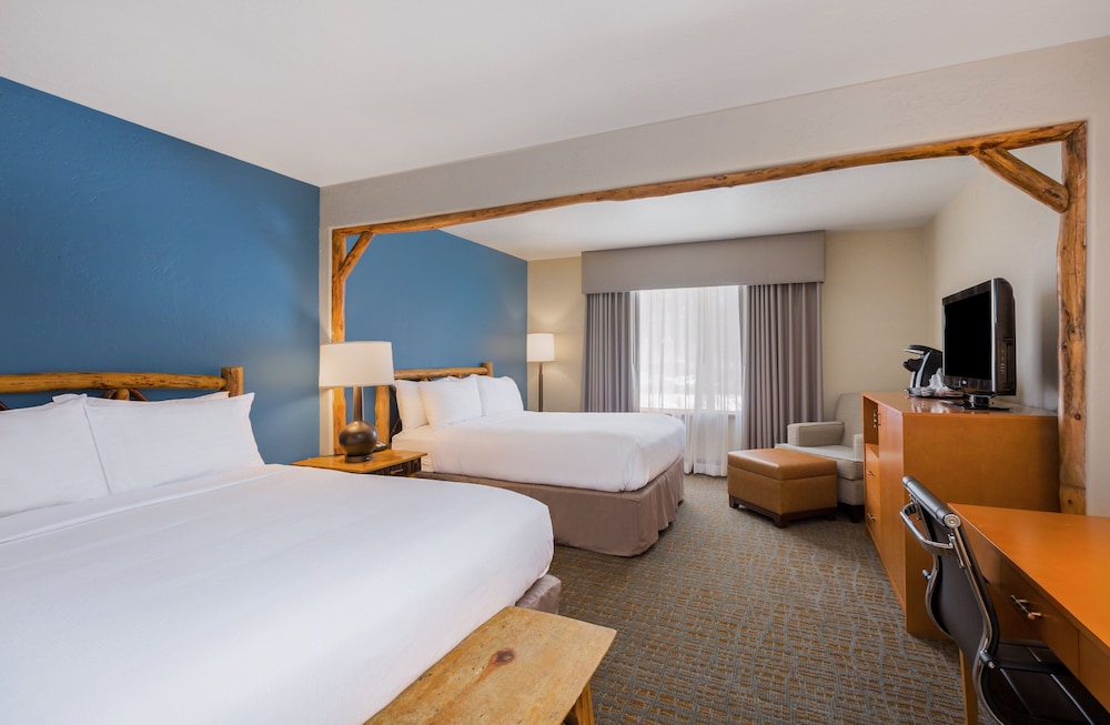 Standard Room, 2 Queen Beds, Balcony, Courtyard View - Photo 2