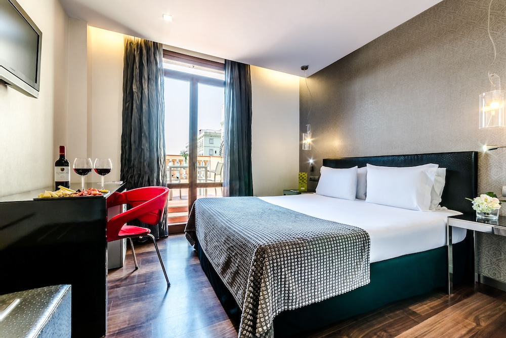 Double Room Single Use with Ramblas view