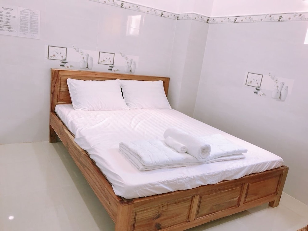 Standard Double Room, No Windows