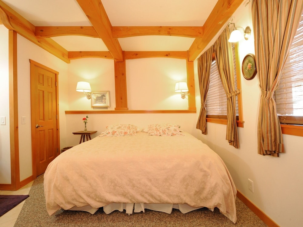 Premium Double Room, Ensuite (Surrey Room ) photo 1