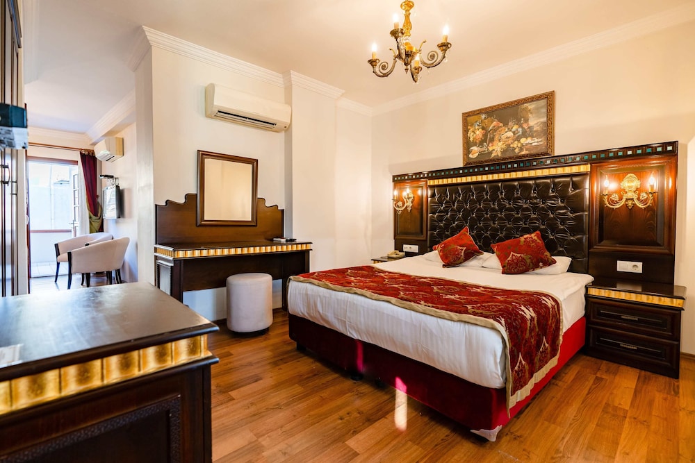 Deluxe Double or Twin Room - Photo 6
