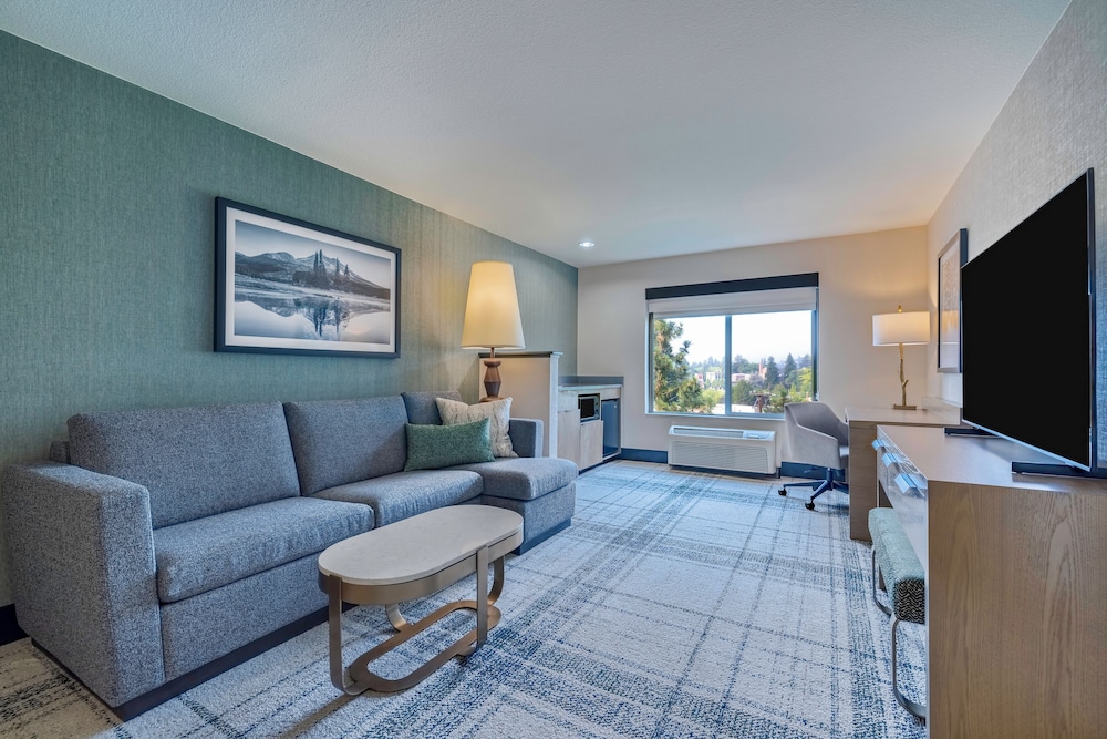 Junior Suite, 1 King Bed - Photo 2