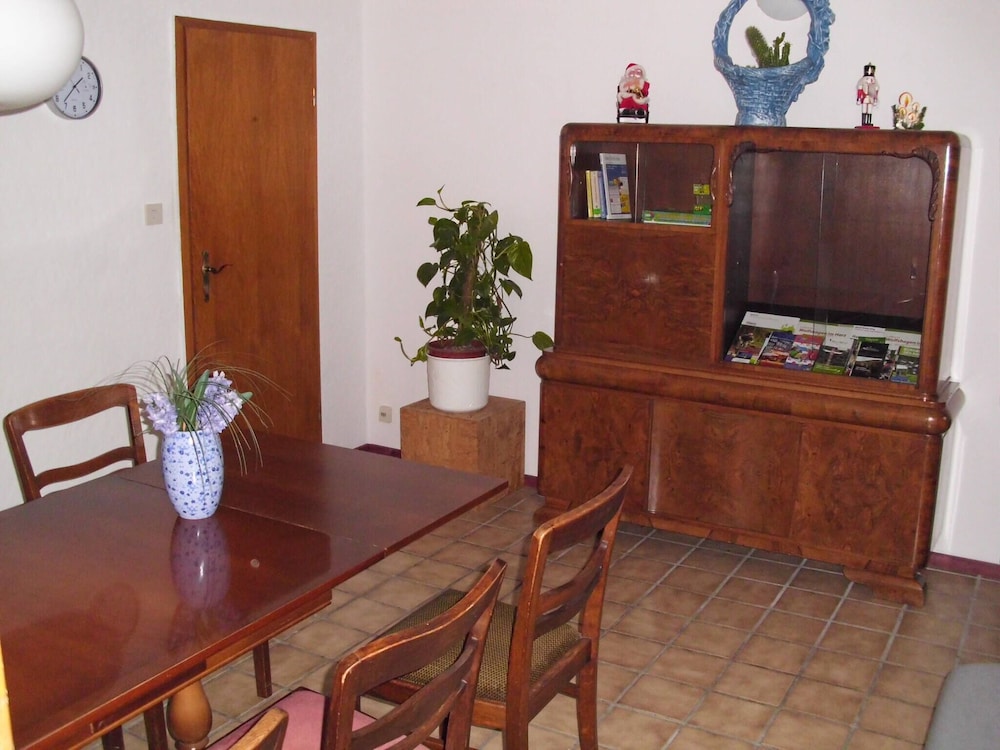 Apartment, 2 Bedrooms, Garden View photo 3