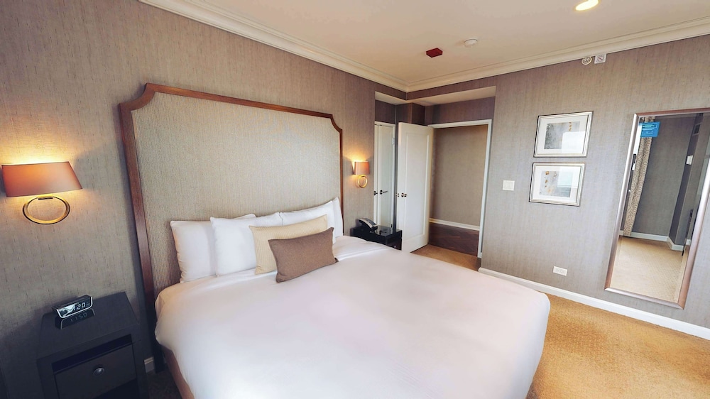 Suite, Multiple Beds