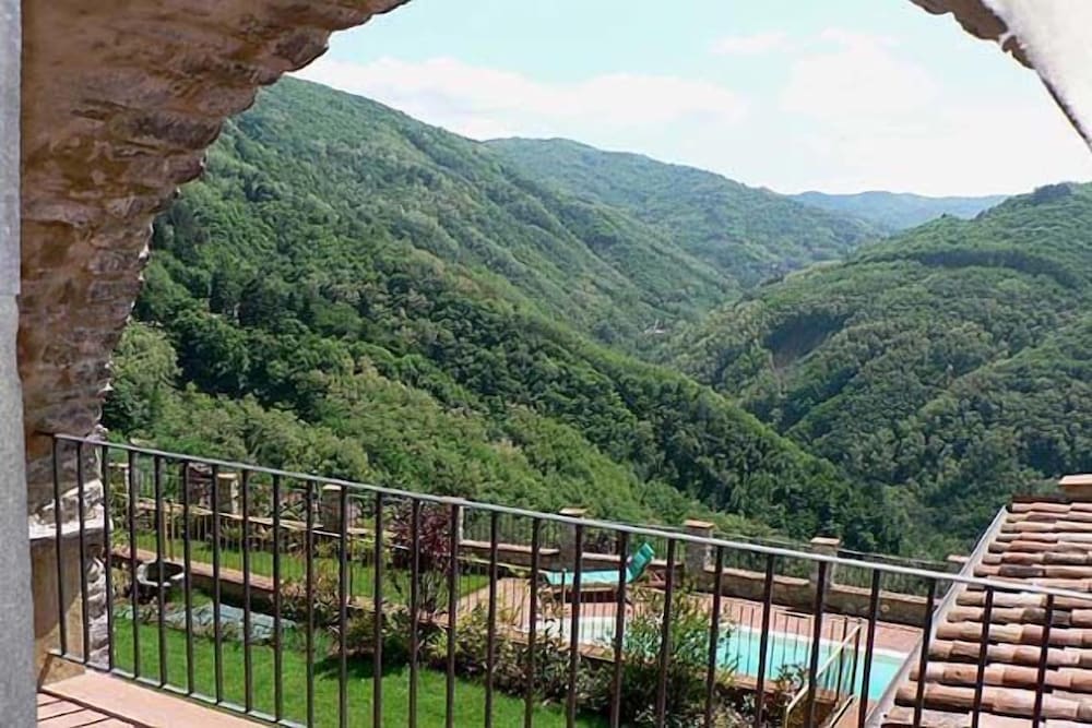 Panoramic Apartment, 3 Bedrooms (Lugliano 2) photo 2