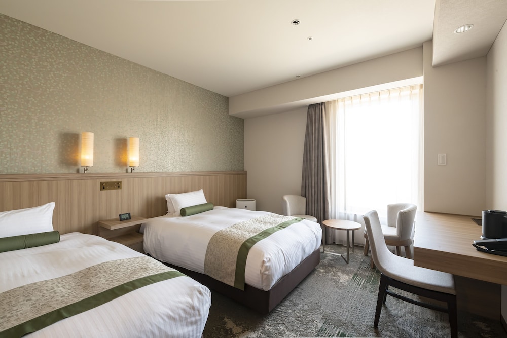 Standard Twin Room, City View, Non Smoking (New Main Building) photo 1