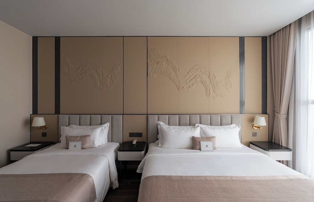 Triple Room, City View