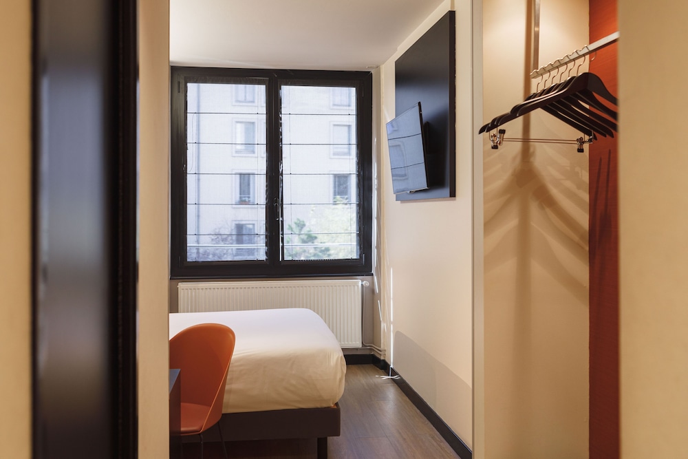 Standard Double Room - Photo 2