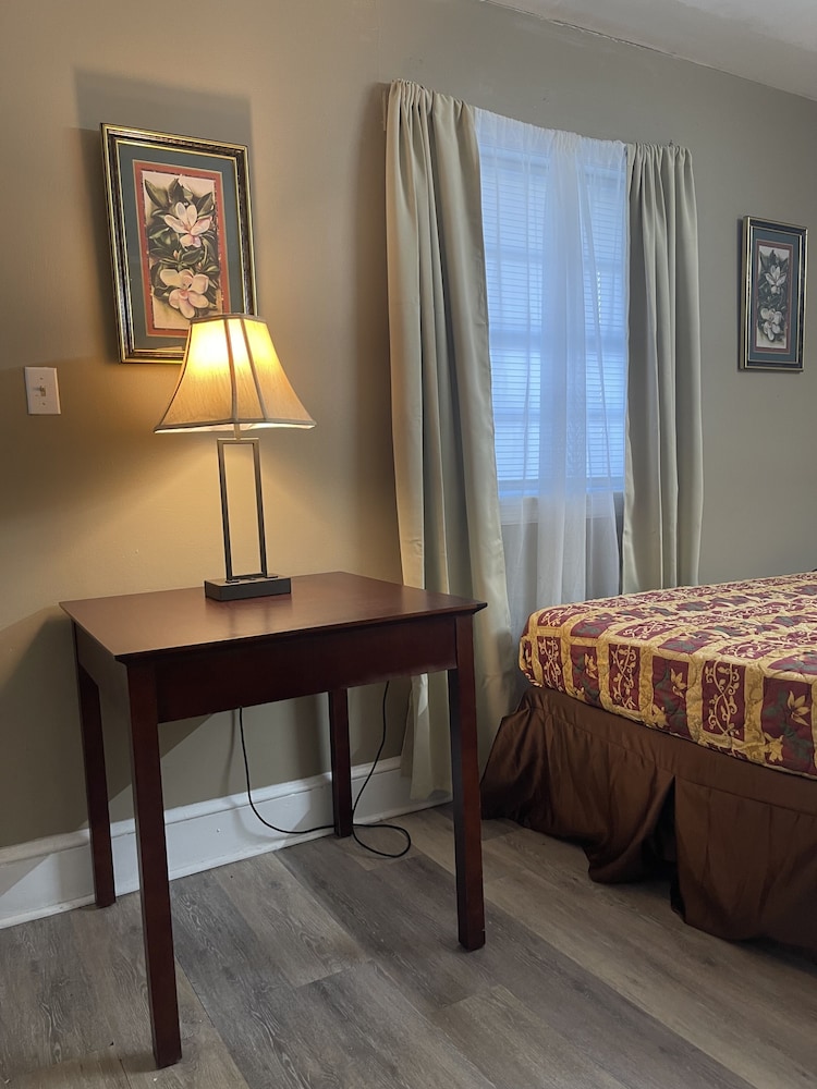 Basic Double Room photo 2