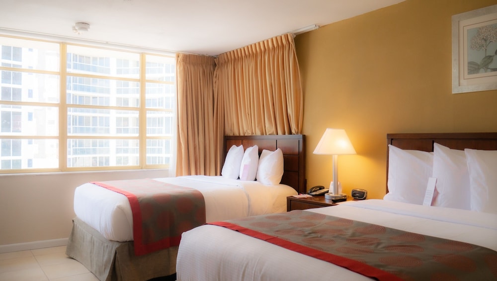 Room, 2 Queen Beds, Non Smoking - Photo 4