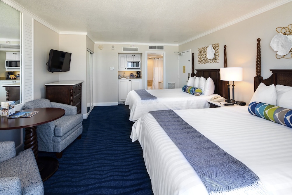Gulf Front View with Balcony 2 Queen Beds - Photo 3