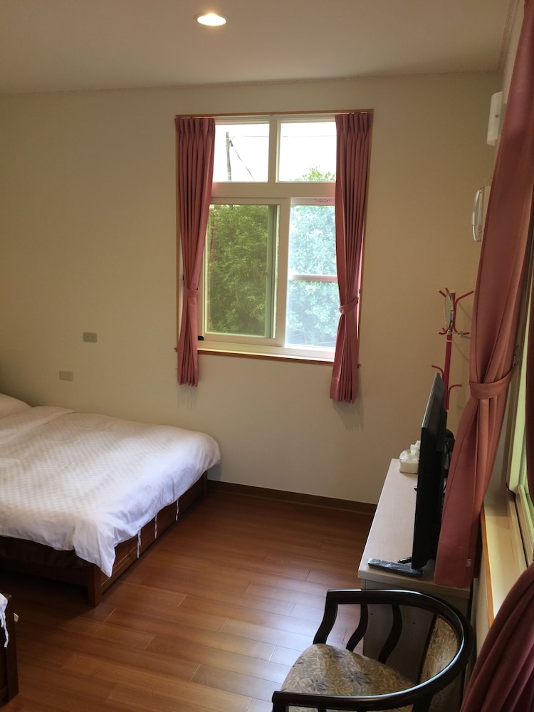Family Triple Room, Multiple Beds photo 2