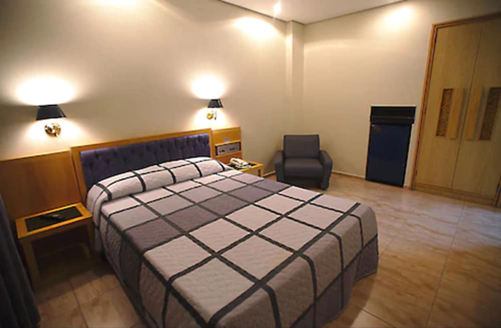 Standard Double Room - Photo 5