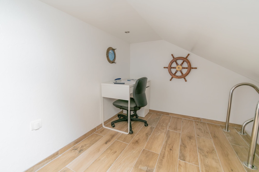 Blue Marine Apartment - Photo 27
