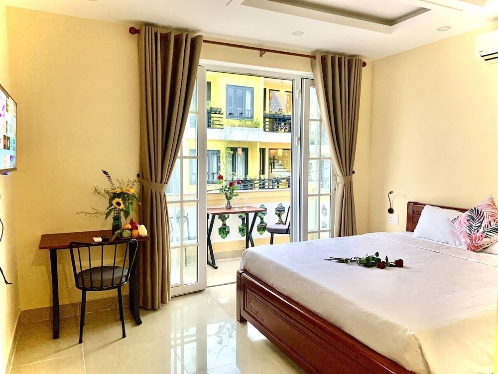 Deluxe Double Room, Balcony, City View