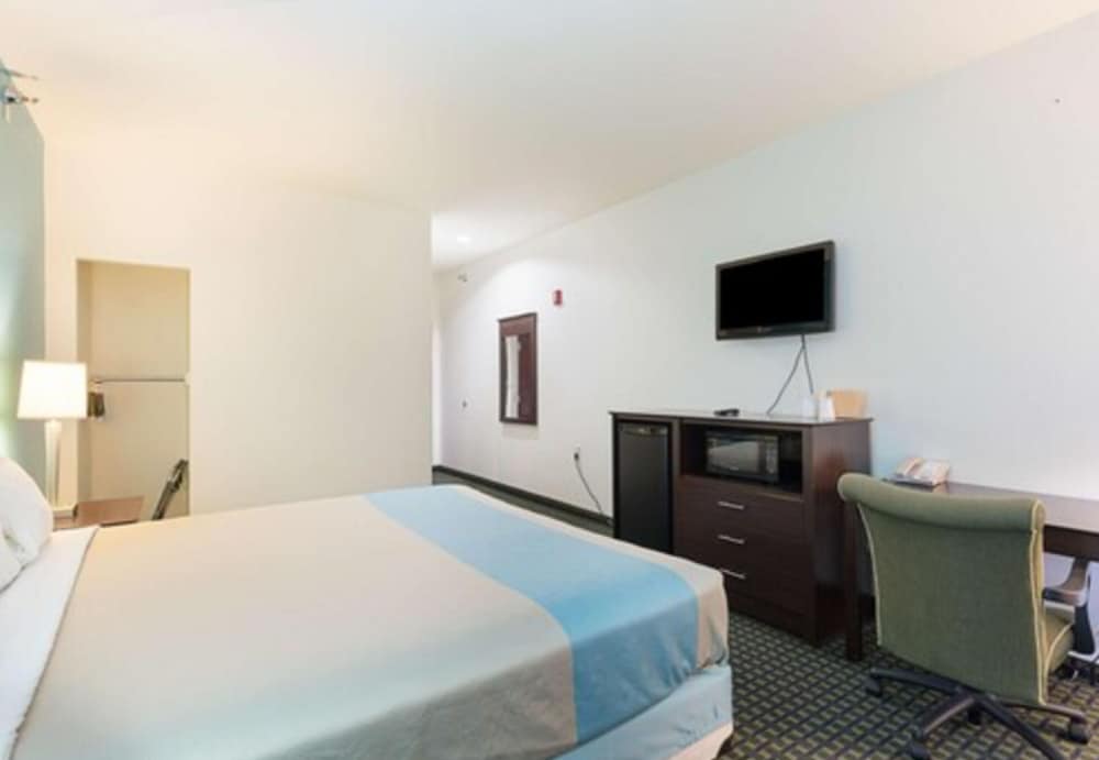 Room, 1 King Bed - Photo 1