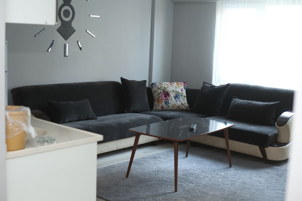 Deluxe Apartment photo 2