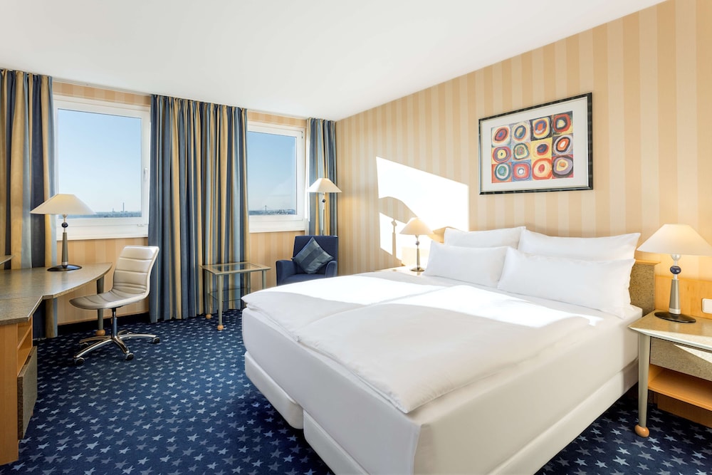 Standard Room (Extra Bed 3 adults)