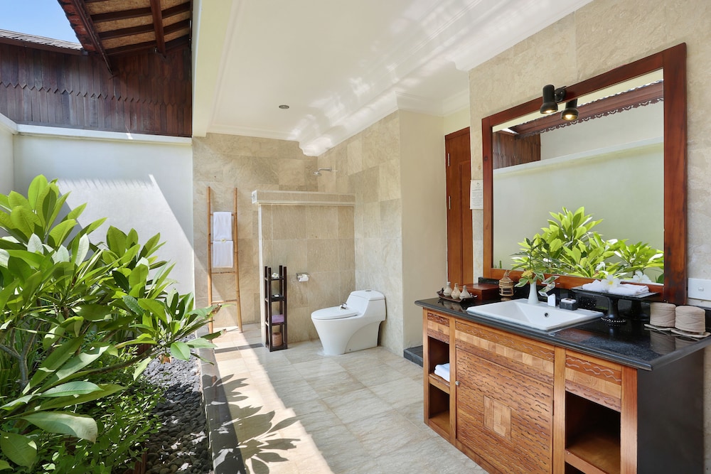 Island Bungalow, 1 King Bed - Photo 3