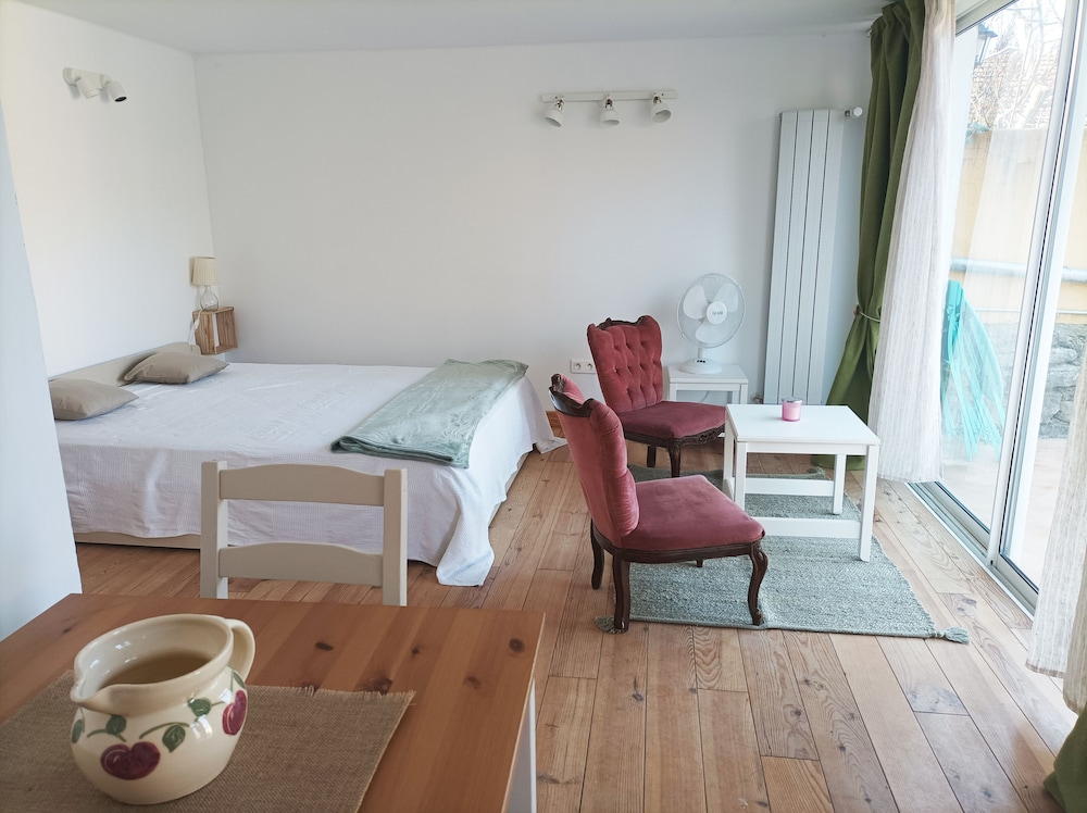 Comfort Studio, Kitchenette, Garden View